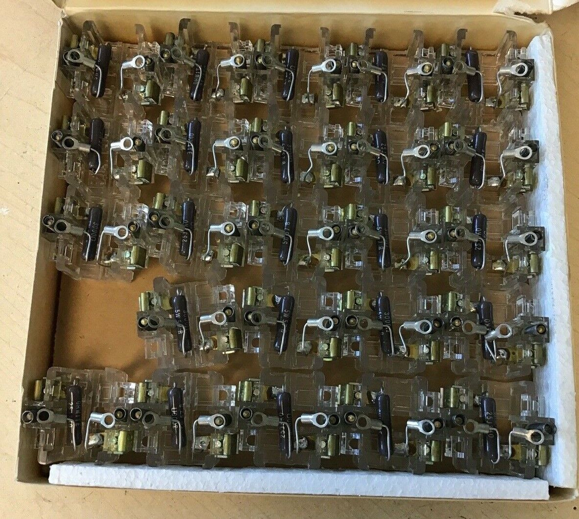 RUNDEL IDEC RB120-24 CONTACT BLOCK***LOTOF24***