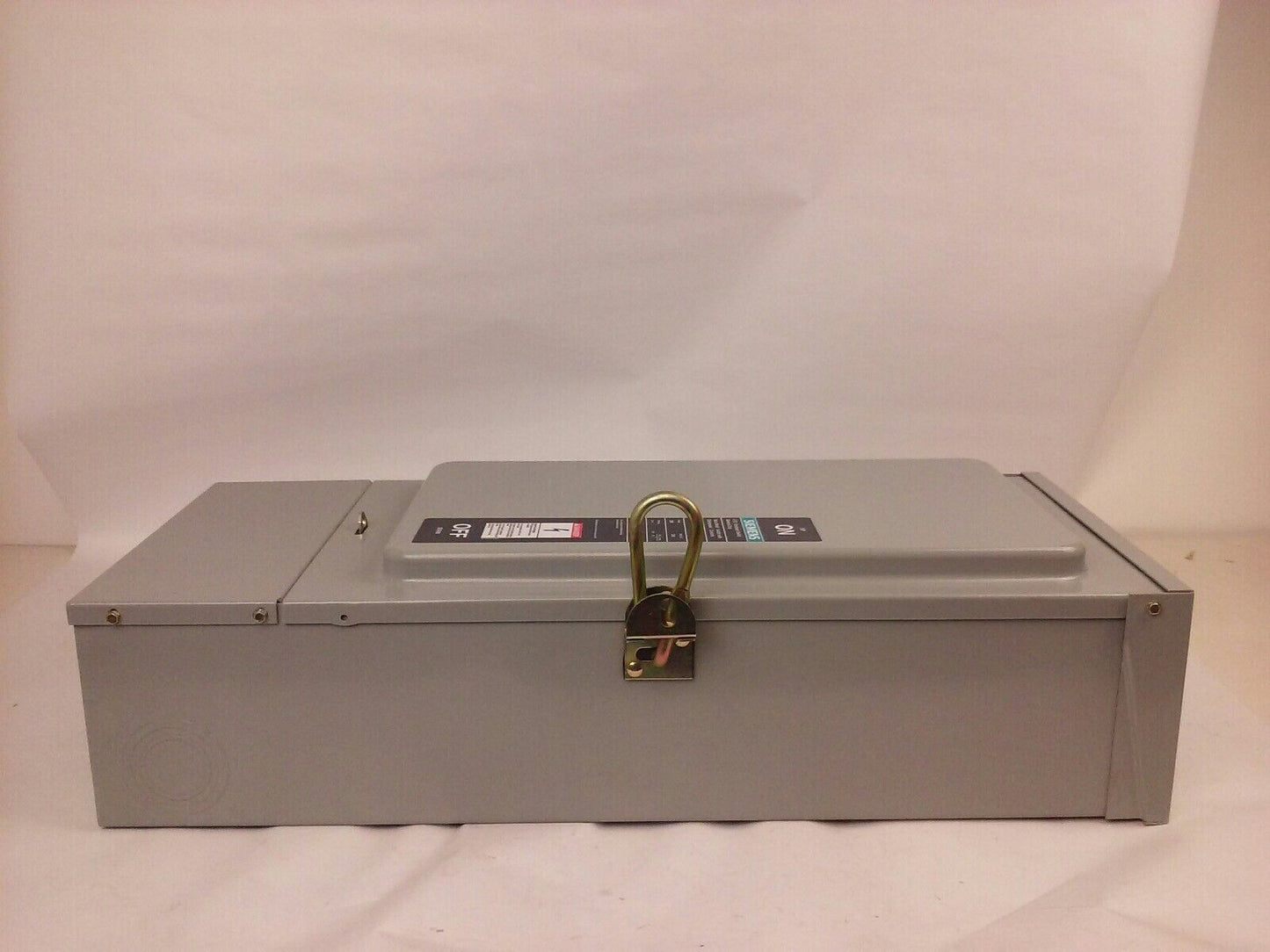 SIEMENS NR243, SER. B, GENERAL DUTY ENCLOSED SWITCH,2P, 200A, 240V, TYPE 3R, NEW