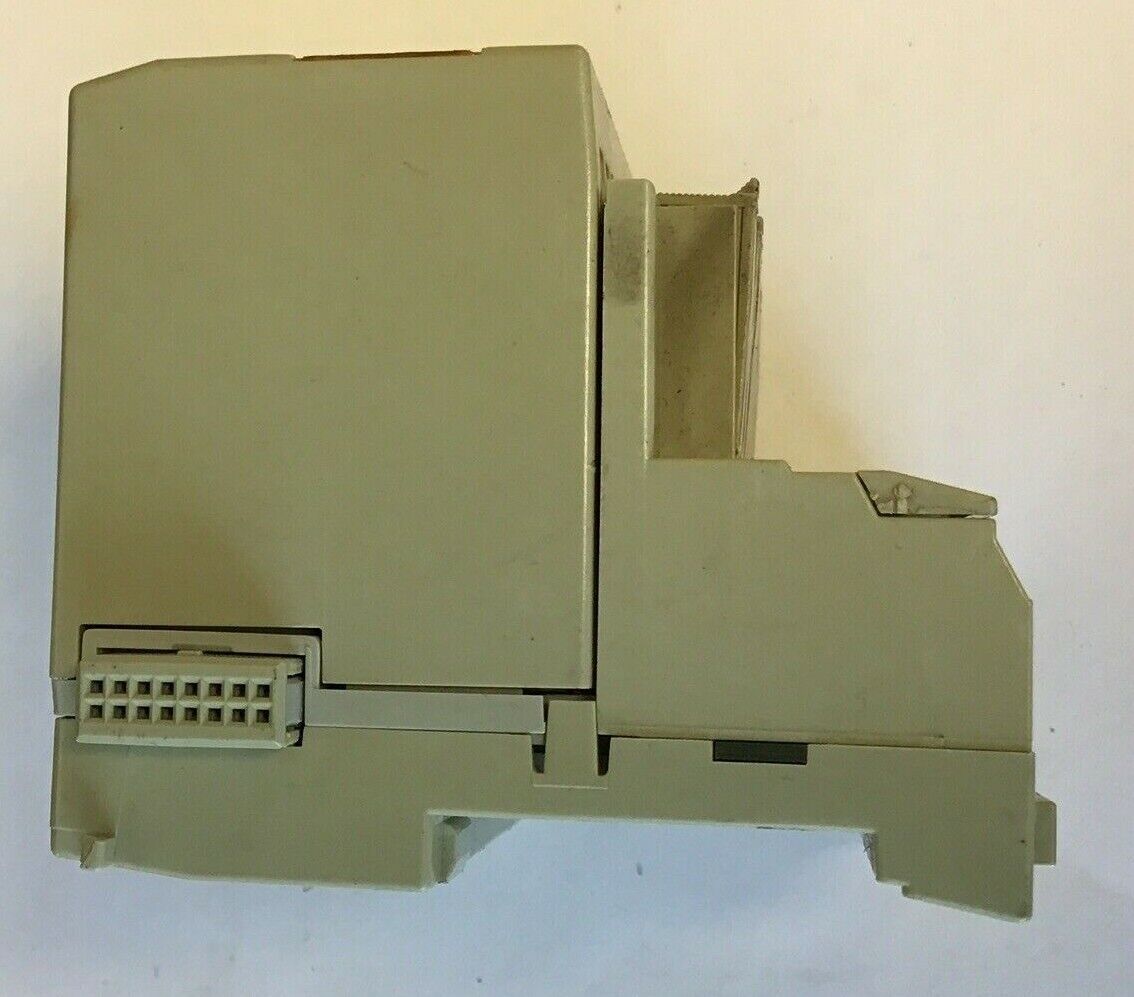 ALLEN BRADLEY 1794-OA8/A MODULE W/ 1794-TBNF/A TERMINAL BLOCK