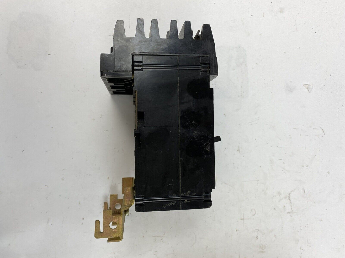 Square D FA-24015-AB 2 Pole 15A 480VAC Circuit Breaker