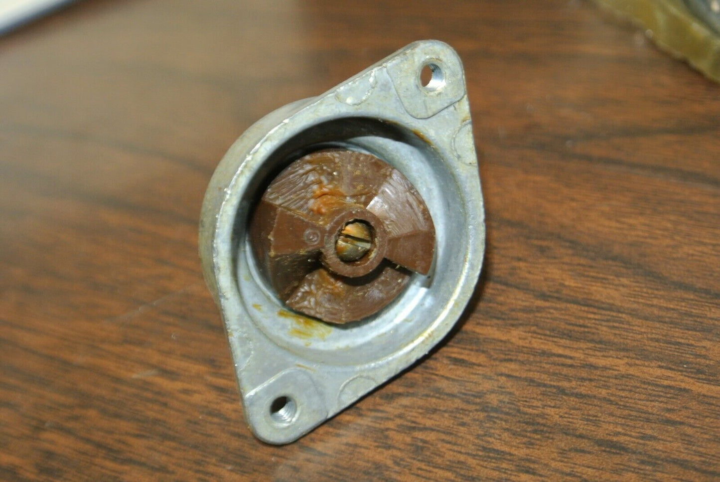 GENERAL ELECTRIC CR2940UB203M HD OILTIGHT SELECTOR SWITCH / RED / NEW SURPLUS