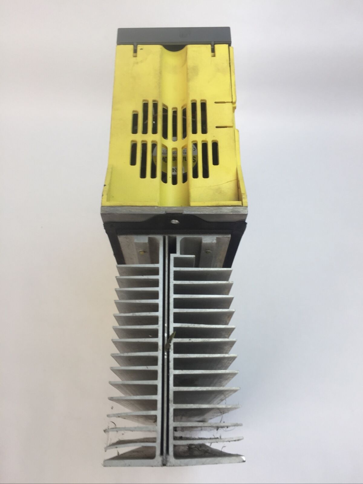 FANUC A06B-6079-H106-R SERVO AMPLIFIER MODULE INPUT 283-325VDC OUTPUT 230VAC