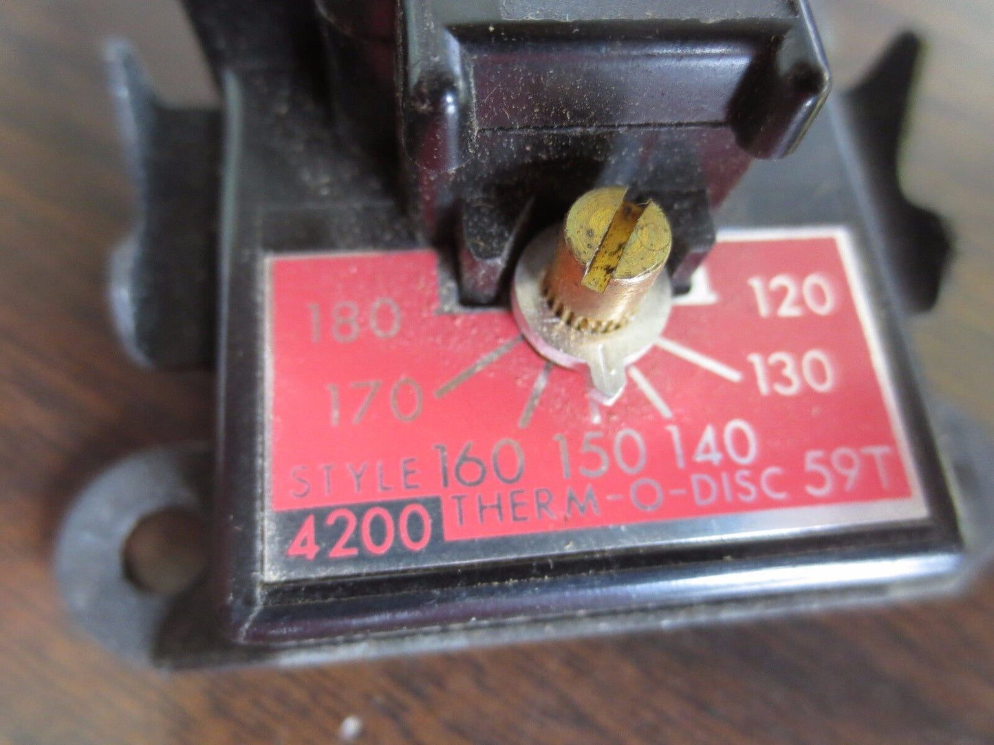 A O SMITH 4995 - THERMOSTAT, STYLE 4200 - SINGLE POLE, SINGLE THROW 120-480VAC