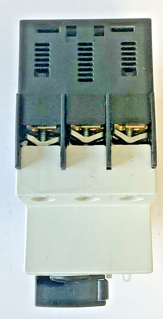 SIEMENS 3RV1021-4AA10 MOTOR CONTROL 208A 600V