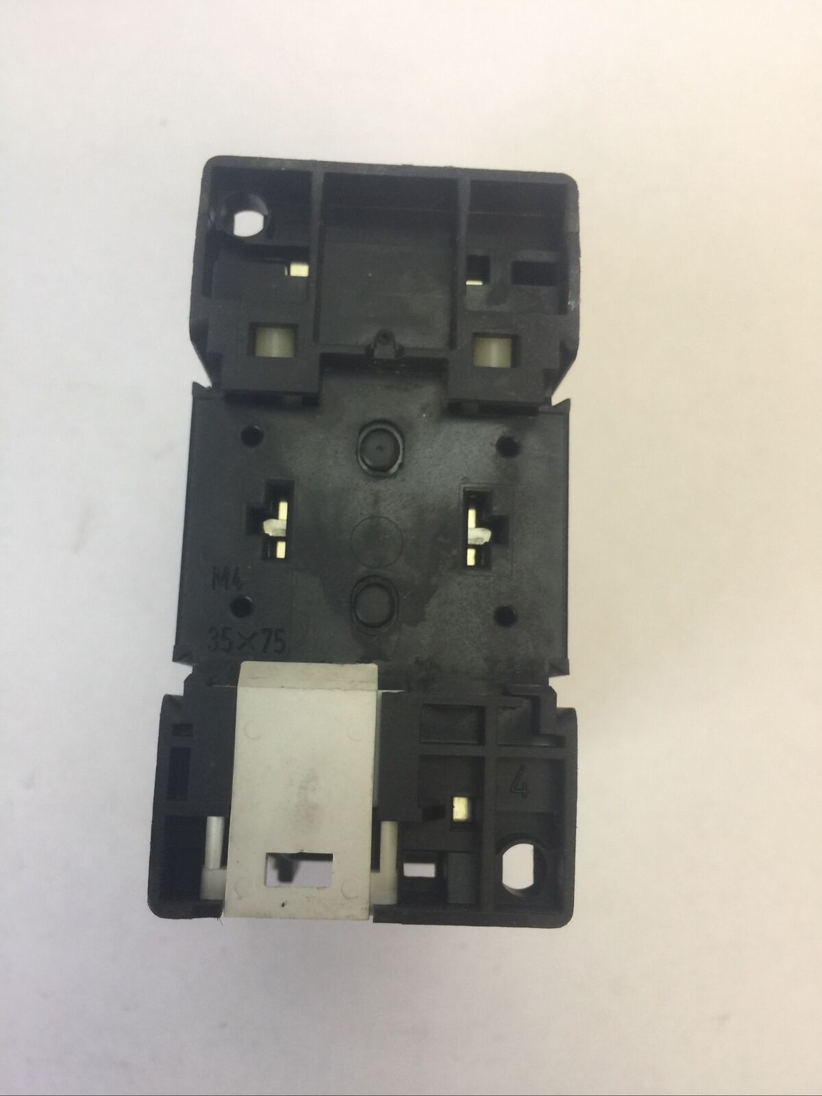 KLOCKNER MOELLER STARTER DIL 0M CONTACTOR 3POLE 250VDC 35A 15HP COIL 240V 60HZ