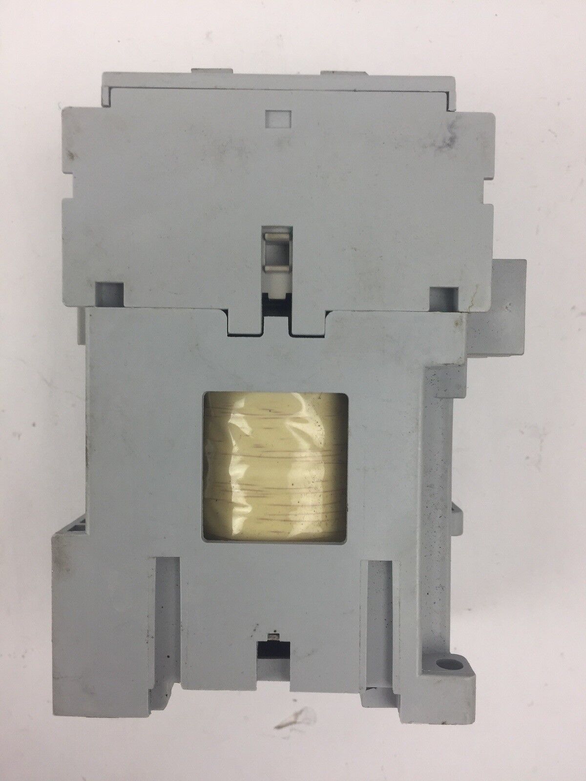 ALLEN BRADLEY 100-C16Z*10 CONTACTOR SER B 600VAC 30A COIL 24VDC