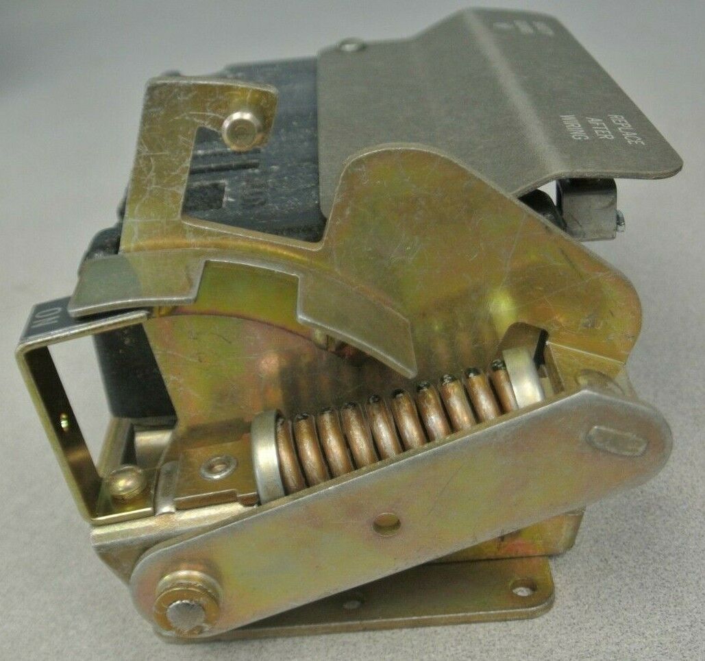 ALLEN-BRADLEY X-68867 SIZE 2 DISCONNECT SWITCH / NEW SURPLUS