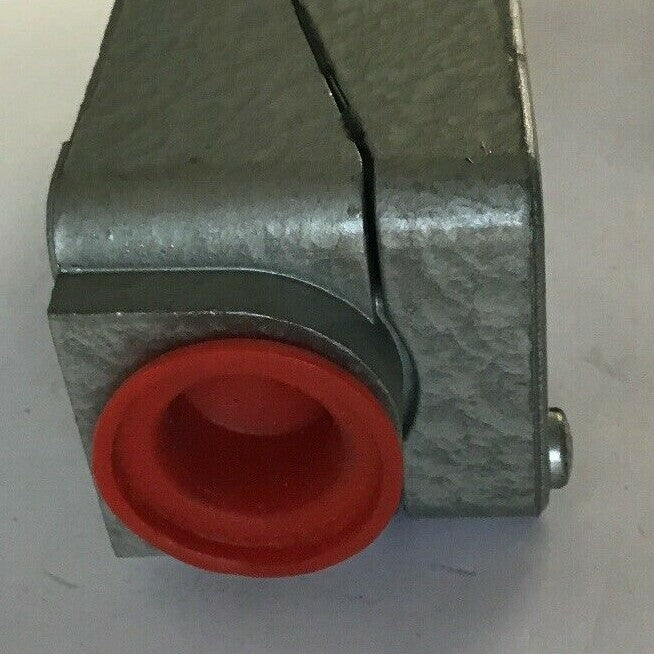 GOULD C2B JK05 W/JK2 OPERATING HEAD R.B. DENISON LIMIT SWITCH SER.A NEMA A600