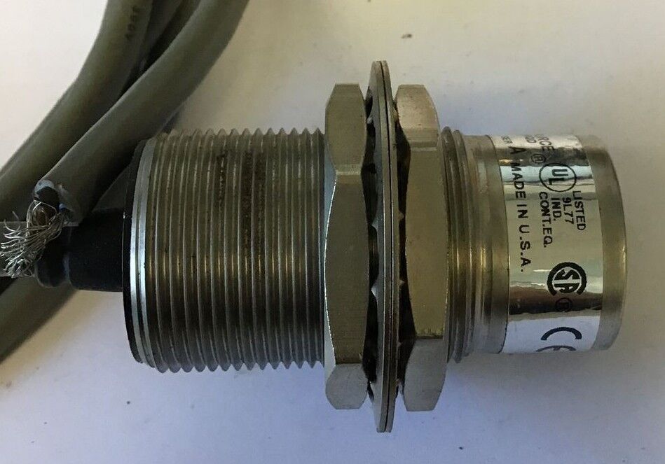 ALLEN BRADLEY 871TM-DH15NP30-A2 INDUCTIVE PROXIMITY SENSOR SER.A 30VDC 200MA