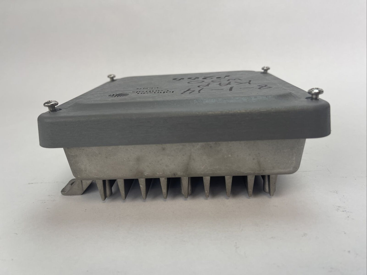 JOHNSON CONTROLS P266BCA-100 FAN SPEED CONTROL TYPE 3R ENCLOSURE 480/575VAC 4AMP