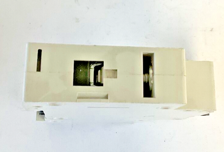 EATON FAZ-B3/1 CIRCUIT BREAKER 277V 48VDC CAT.A 1POLE***LOTOF5***