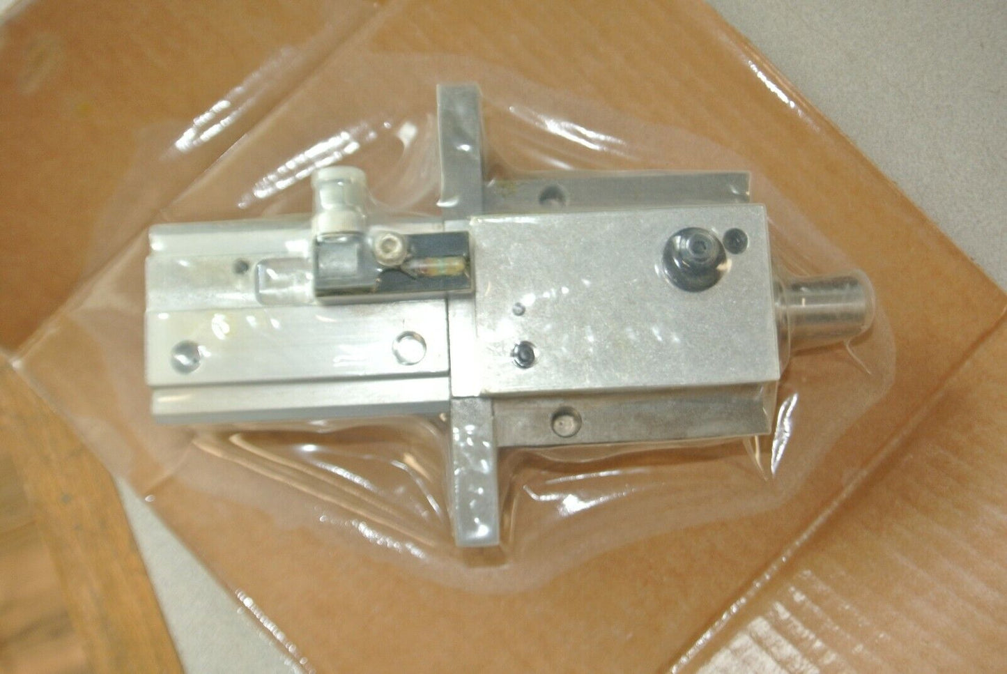 PHD ML315160 / 12725981-1801 PNEUMATIC CYLINDER / NEW SURPLUS -- SEE NOTES