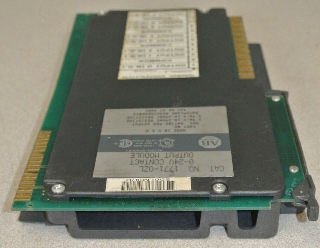 ALLEN-BRADLEY 1771-0ZL / 0-24V CONTACT OUTPUT MODULE