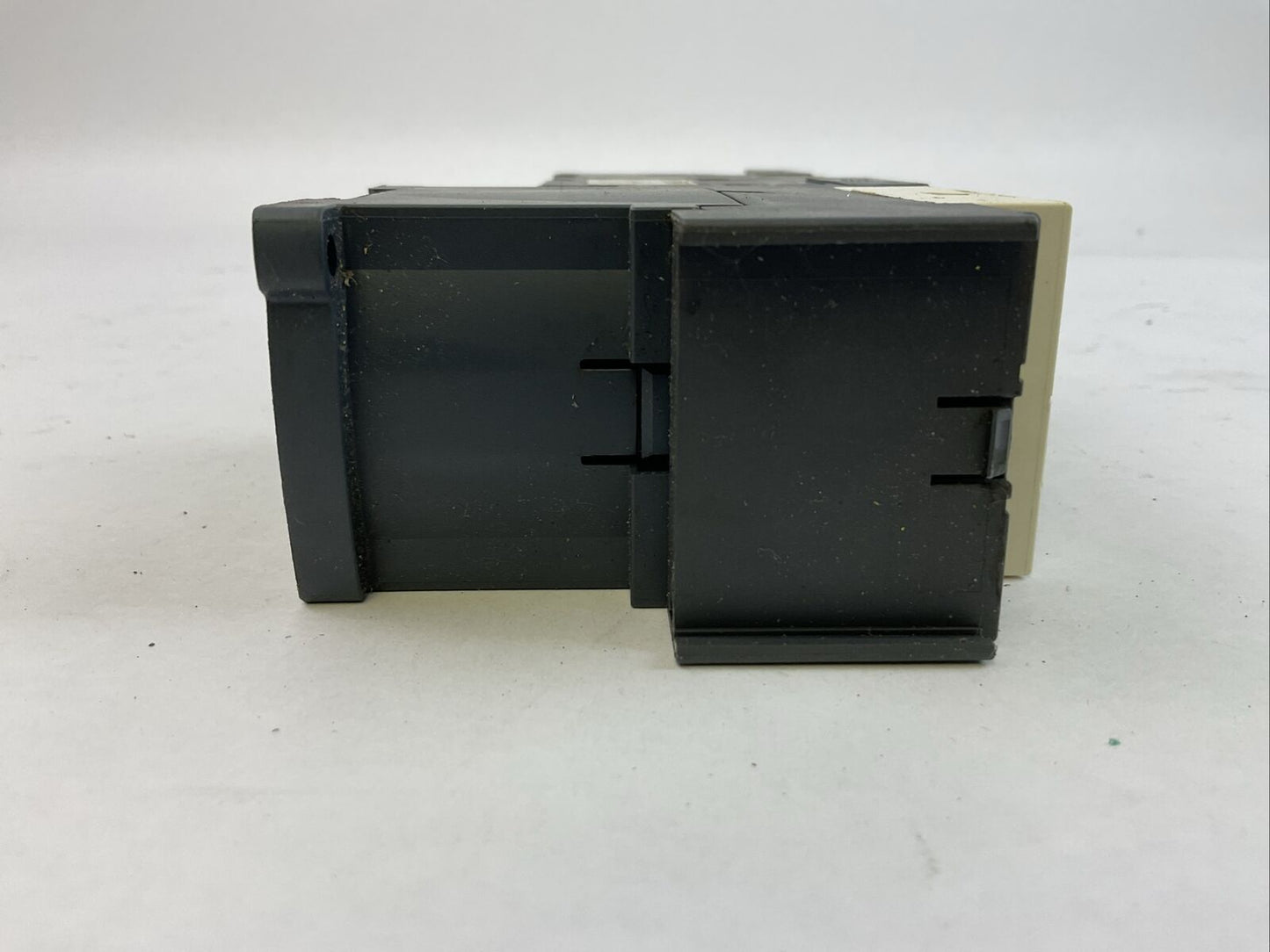SCHNEIDER GV2ME073/1.6-2.5A CIRCUIT BREAKER LC1D123BL CONTACTOR COIL 24VDC