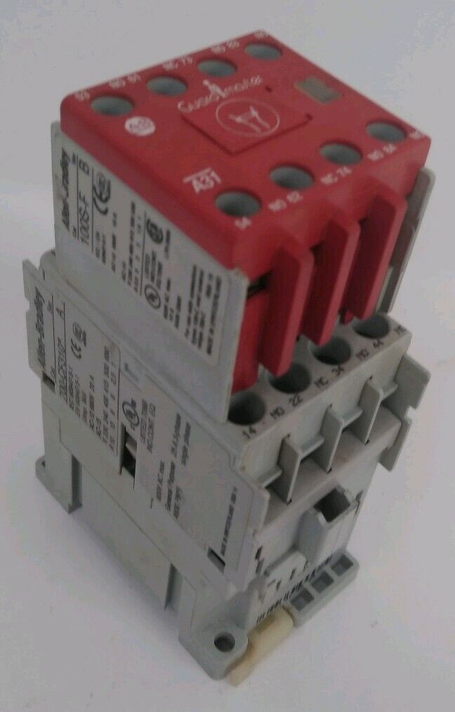 ALLEN BRADLEY 700-CF310* CONTACTOR RELAY 600V 3PH 25A 120V COIL W/ 100S-F 600V