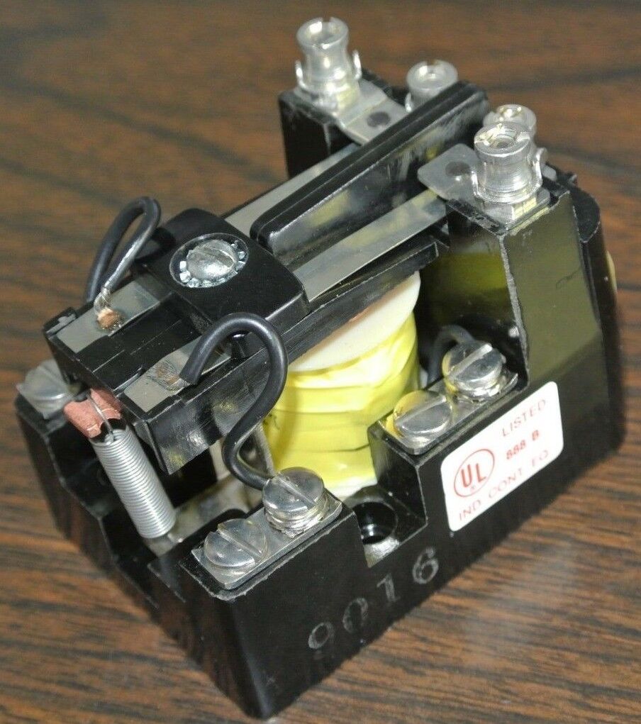 ARROW HART / COOPER MR2TU20 MR RELAY, 2 POLE, OPEN & CLOSED / 110V - BOX of 10