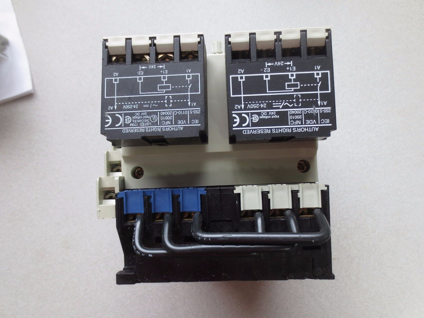 TELEMECANIQUE LD5 LB130 + LA4 DFB (2) + LA1-LB015 + LB1LB03P05 REVERSING STARTER