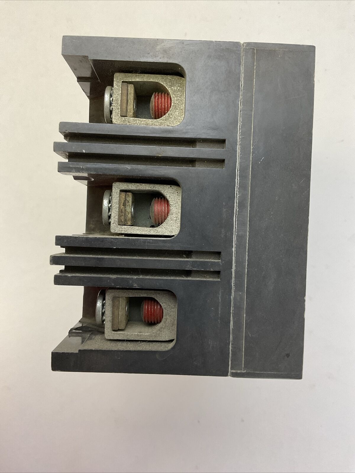 GE TED136YT150 MOLDED CASE SWITCH 3POLE 150AMP 600VAC 250VDC NO SHUNT TRIP