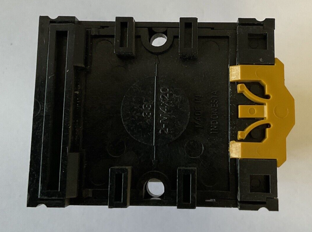 ALLEN BRADLEY 700-HA32A12 RELAY SER.D 12VAC 10A****LOTOF2****