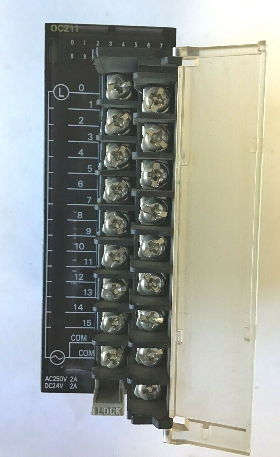 OMRON CJ1W-OC211 OUTPUT UNIT 250VAC 24VDC