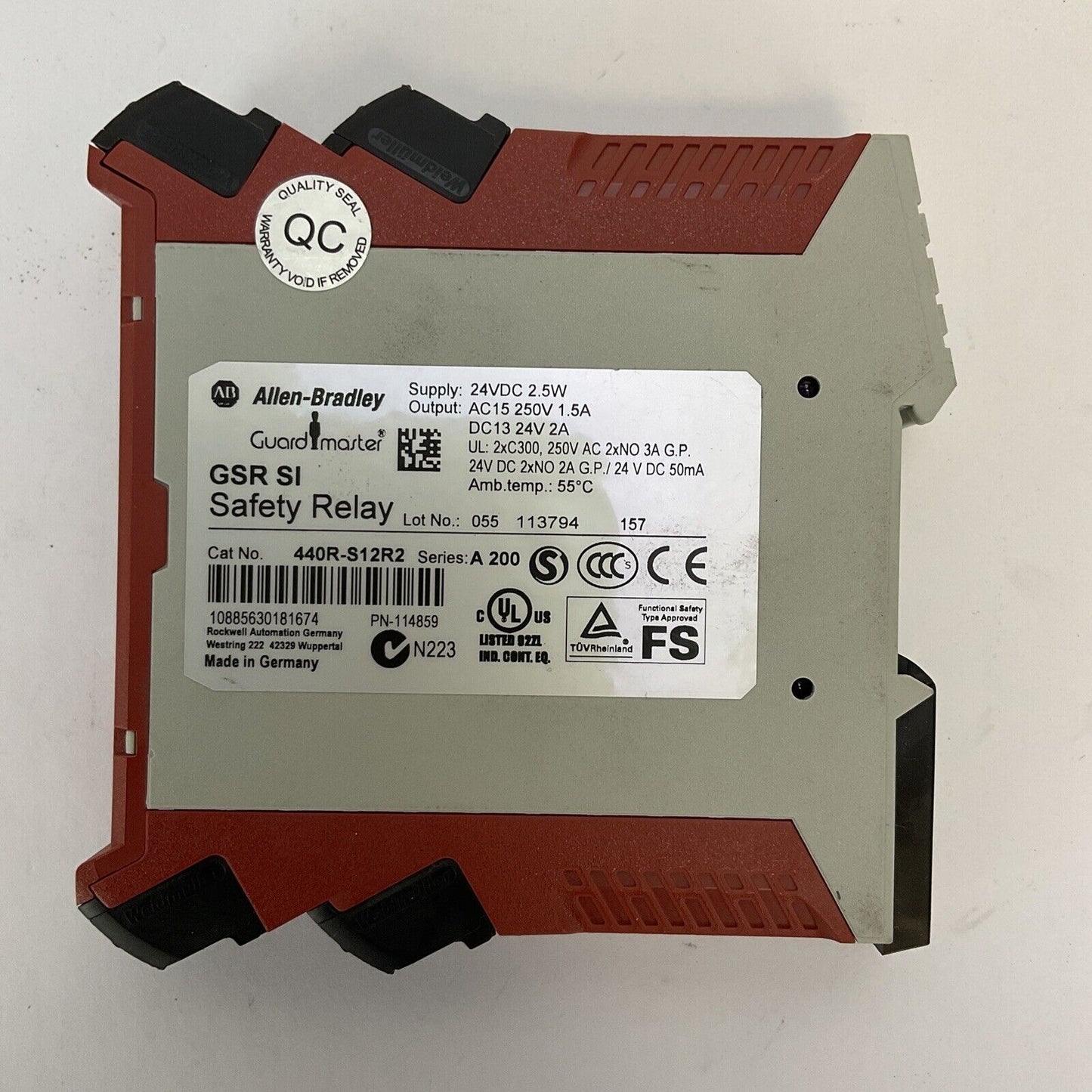 ALLEN BRADLEY 440R-S12R2 GSR SI SAFETY RELAY SER A OUTPUT AC15 250V 1.5A
