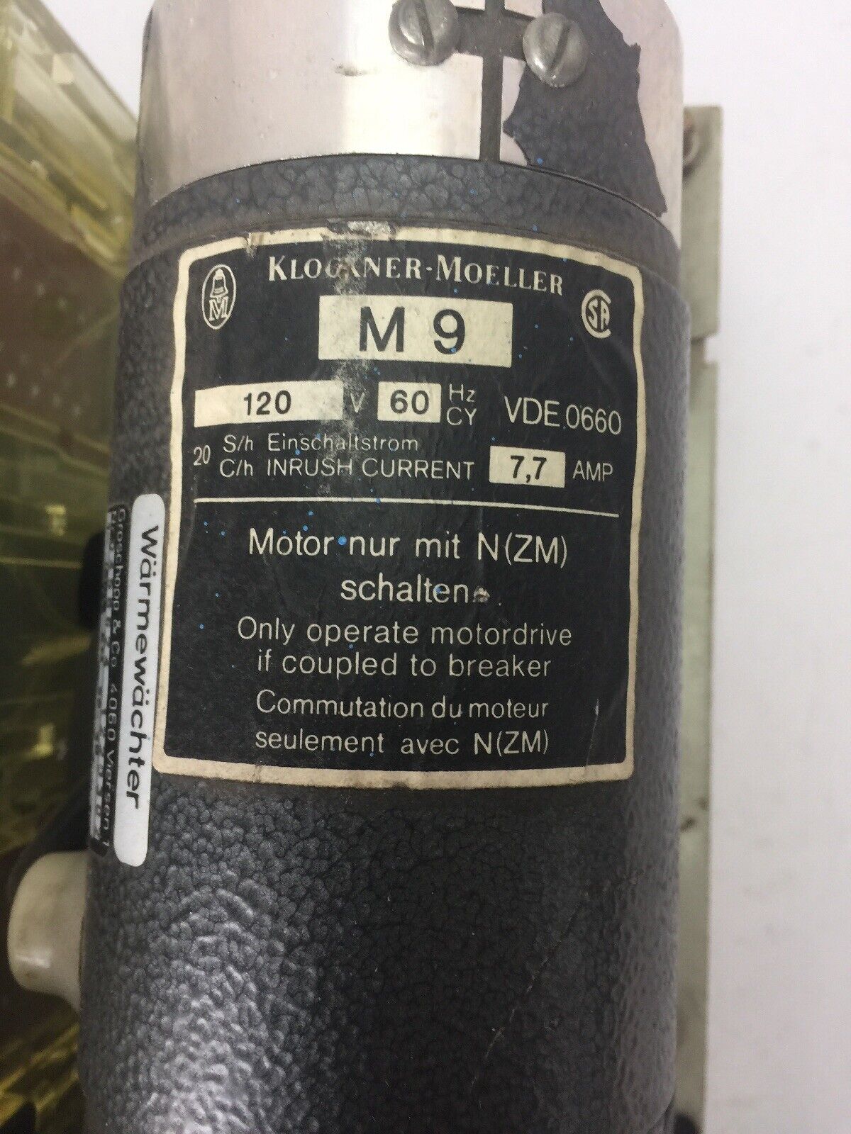 KLOCKNER MOELLER NZM9-250 CIRCUIT BREAKER 600VAC 250A SHUNT TRIP 120V 60HZ M9