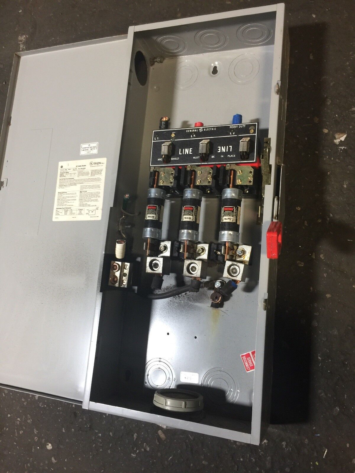 GE TH4324 SAFETY SWITCH 200A 240VAC 250VDC 60HP TYPE 1