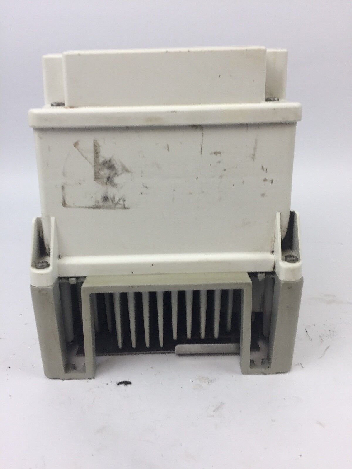 ALLEN BRADLEY POWER FLEX 70 20A D 3P4 C 3 AYYANNN SERIES A 3 PHASE 480 V