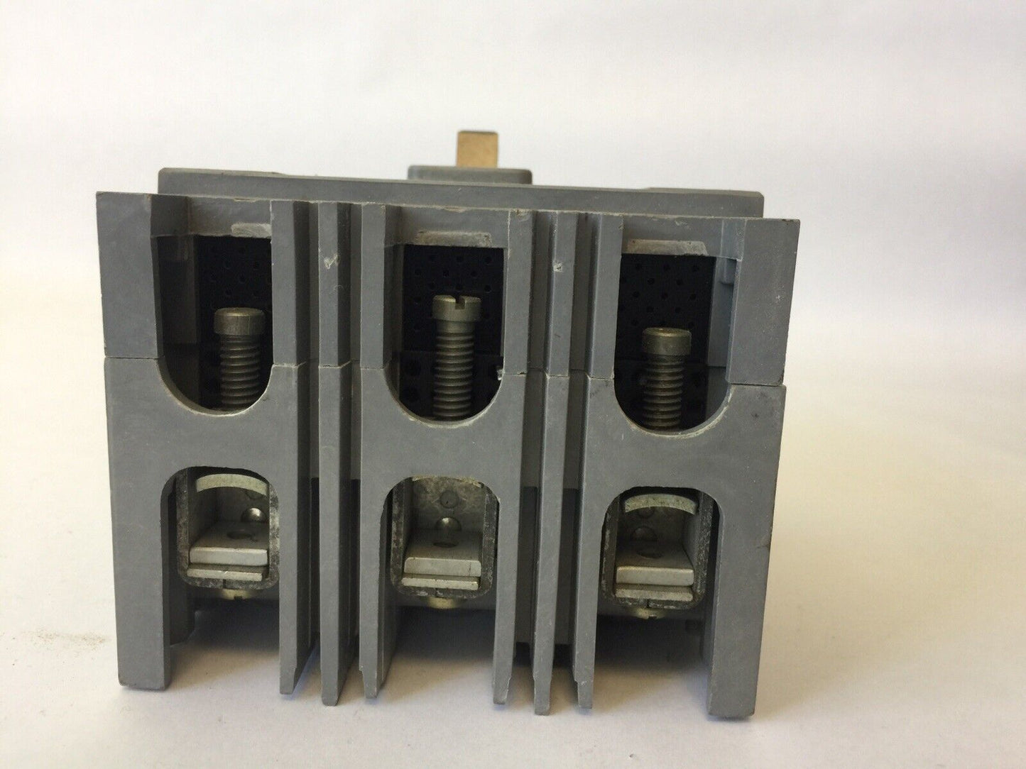 WESTINGHOUSE HFB3030L AB DE-ION CIRCUIT BREAKER 30AMP 600VAC 3P 4997D19G37