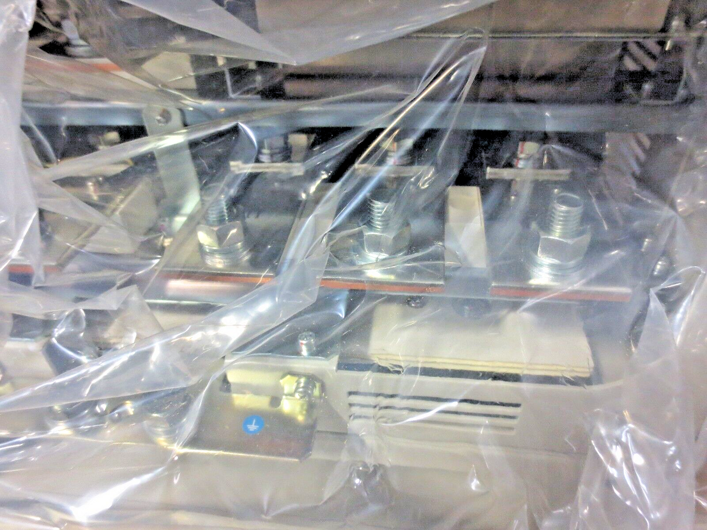 YASKAWA CIMR-LU2A0346AAA / L1000A AC DRIVE - 200V, 3PHASE, 346A - ELEVATOR DRIVE