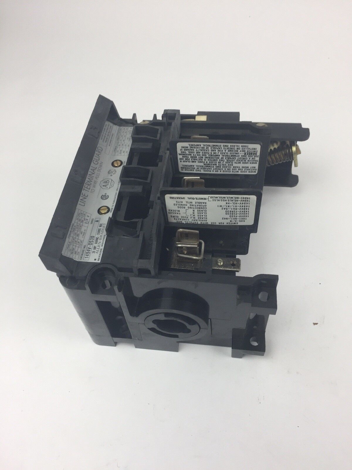 ALLEN BRADLEY 1494V-DH233 FUSIBLE DISCONNECT SWITCH KIT 30A 250V CHIPPED PLASTIC