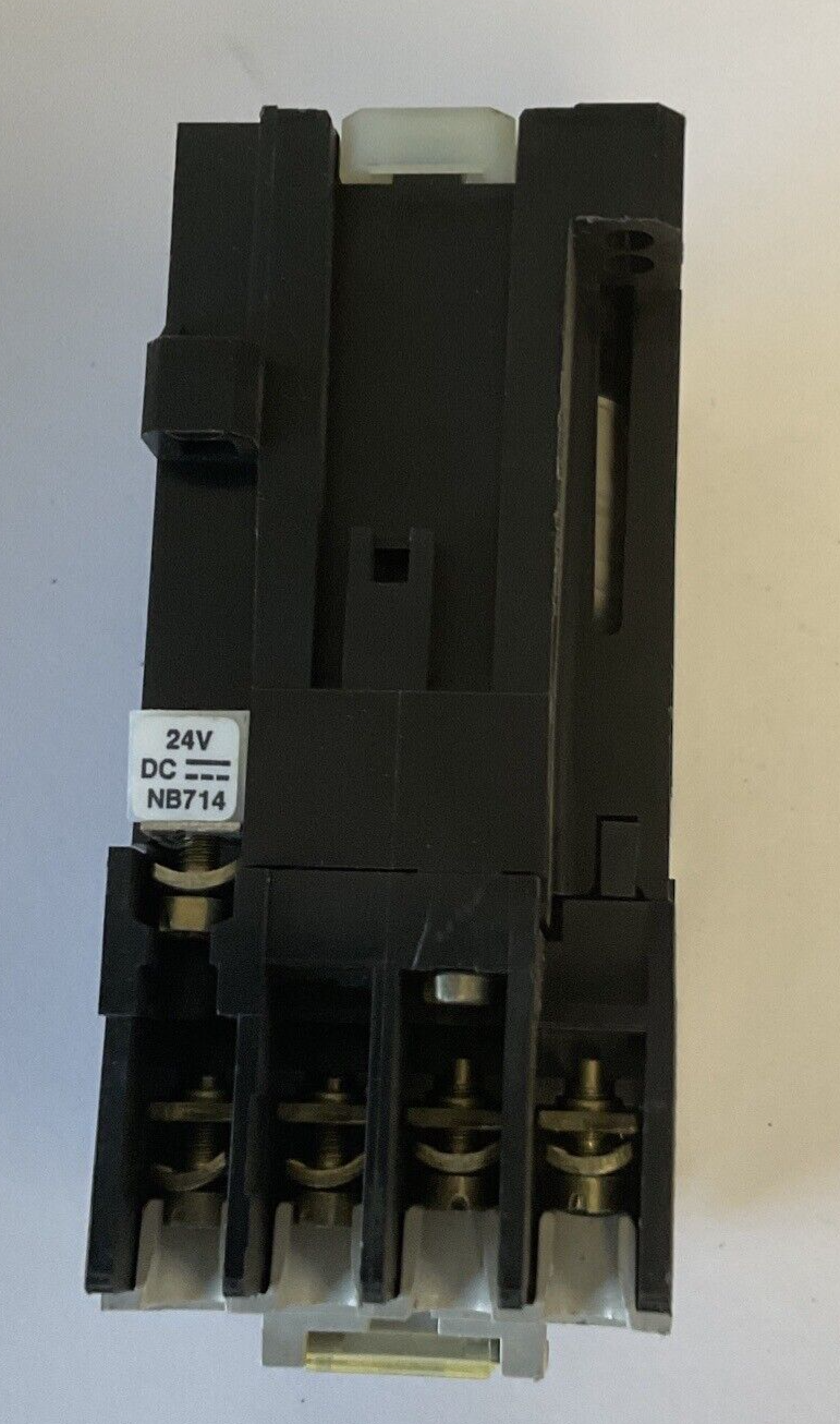 ALLEN BRADLEY 700DC-F400* CONTROL RELAY SER.C 40E 10A 660V