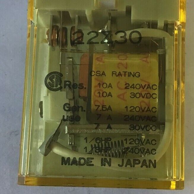 IDEC RH1B-U RELAY 120VAC ***LOTOF10***