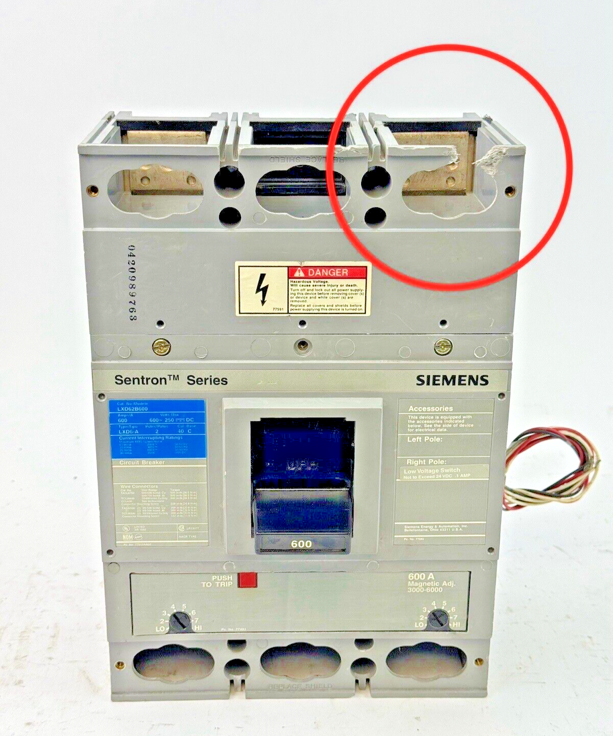 SIEMENS - LXD62B600A - BREAKER W/ A01JLDLV LOW VOLT AUX SWTCH 2 POLE/600A/600VAC