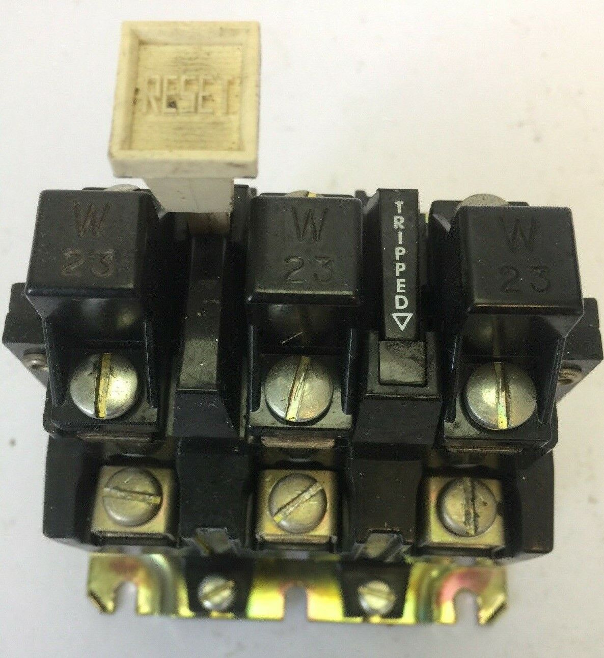 ALLEN BRADLEY 592-B0V16 MANUAL RESET OVERLOAD RELAY 120-600VAC W/ W23 HEATERS