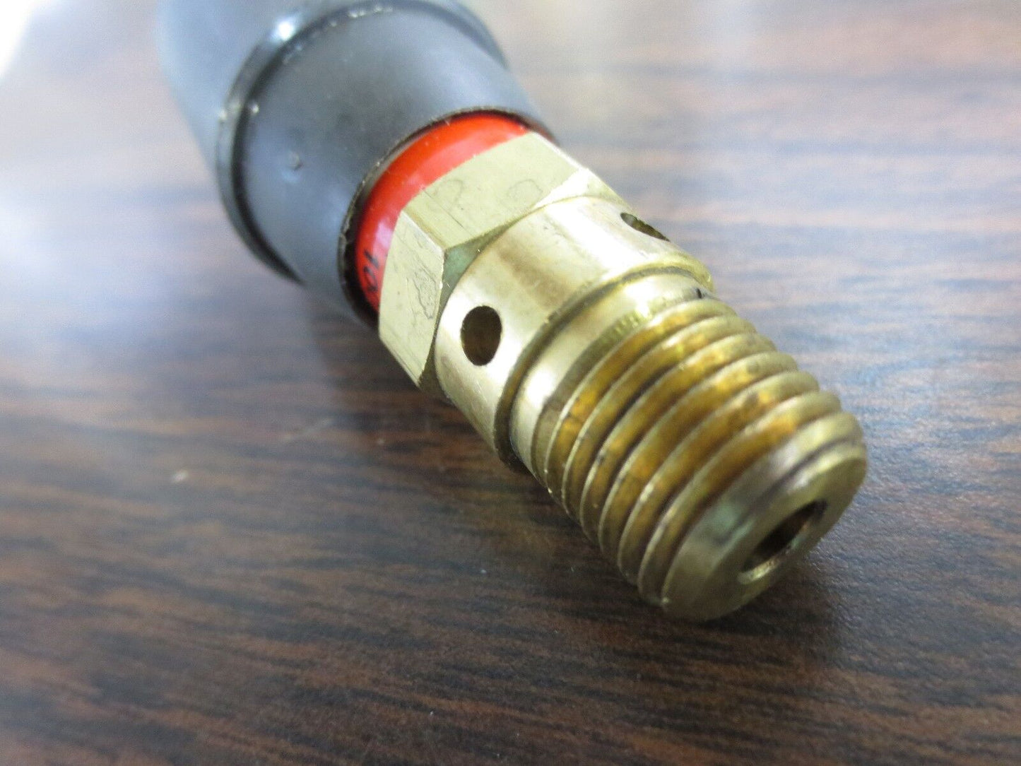 GRAINGER / CONTROL DEVICES 4TK23 BRASS AIR SAFETY VALVE w/ HARD SEAT VALVE - NEW