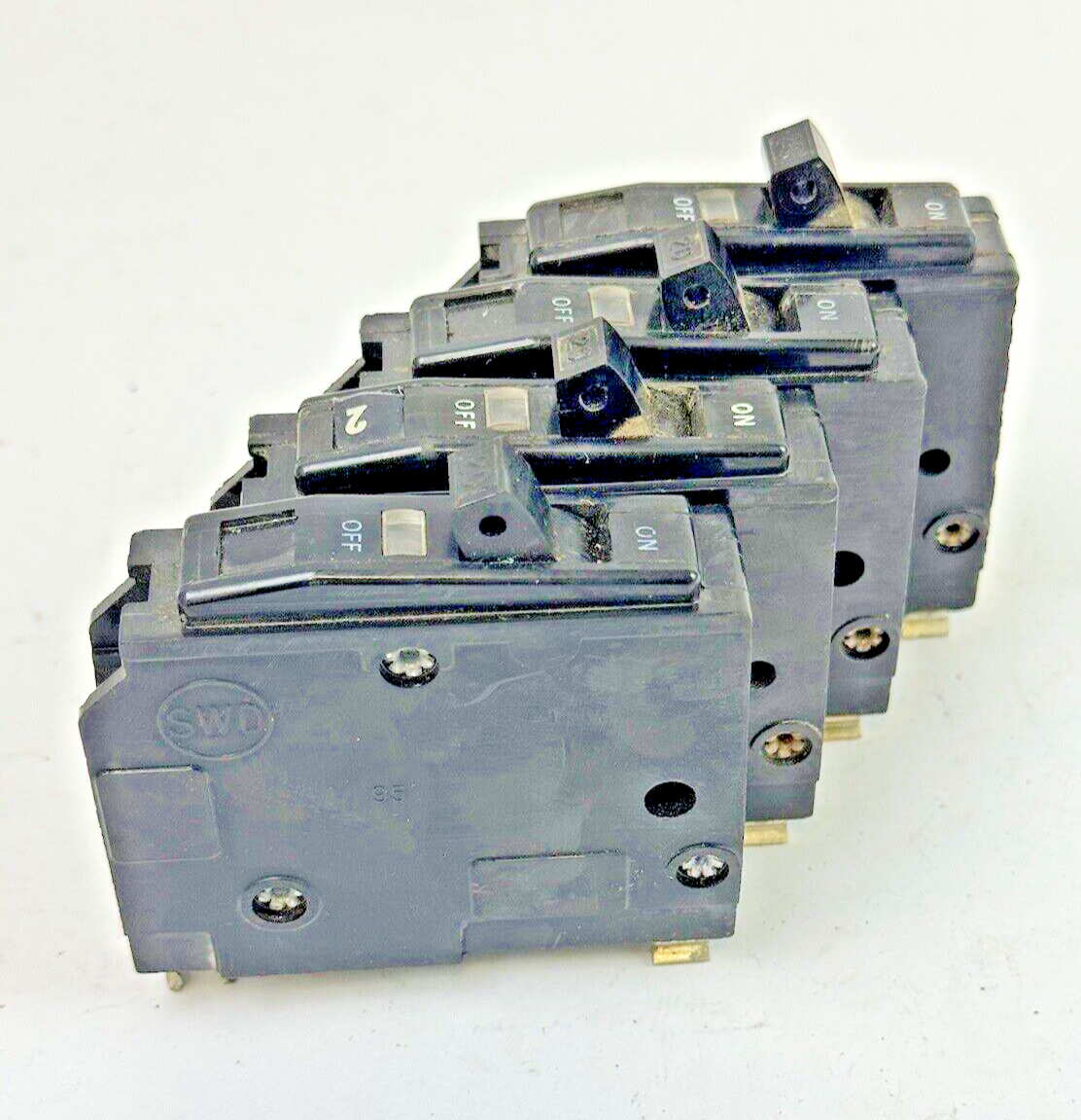 SQUARE D *LOT OF 4* - QO120 - CIRCUIT BREAKERS - 1 POLE/240VAC/20A