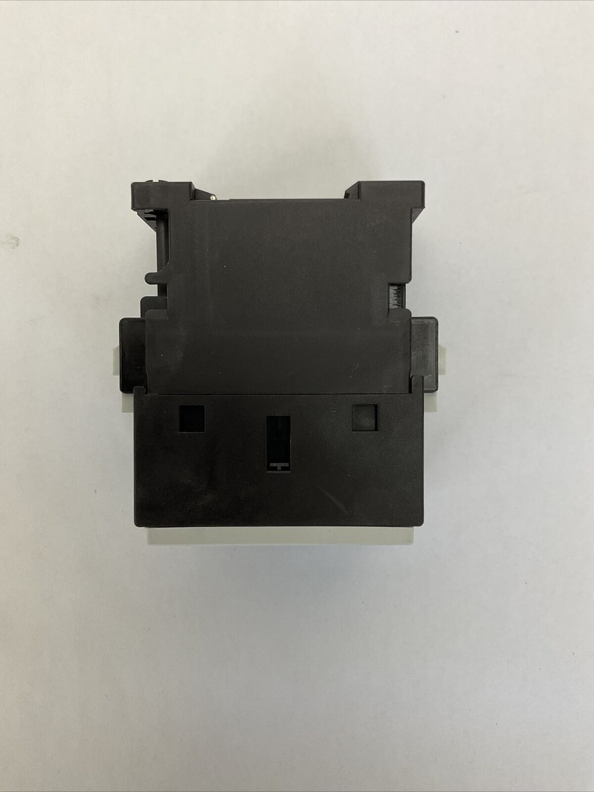 SIEMENS 3RT10261AC20 CONTACTOR 35A 600VAC 20HP 3POLE COIL 24V 50/60HZ