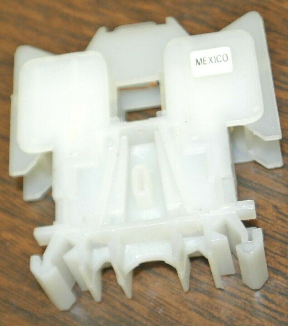 BUSS NDNLFD1-WH / FUSE HOLDER / 15A / 600V / DIN RAIL MOUNT / NEW SURPLUS