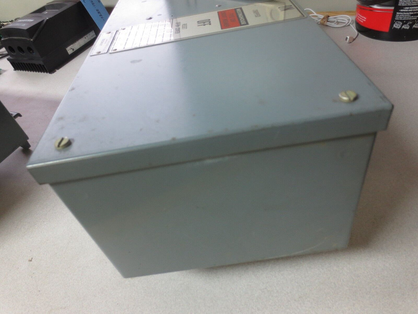 WESTINGHOUSE 1470597 TYPE CBP CIRCUIT BREAKER & ENCLOSURE