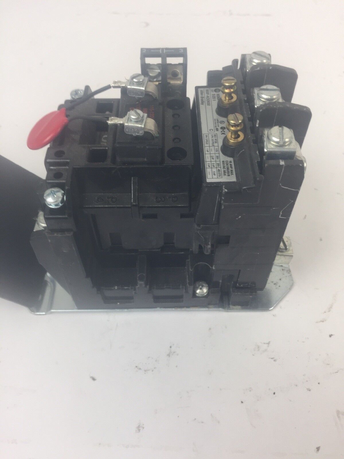 ALLEN BRADLEY 500F-AOD930 SIZE 0 STARTER 600VAC 5HP 18AMP CB236 115-120V 60HZ