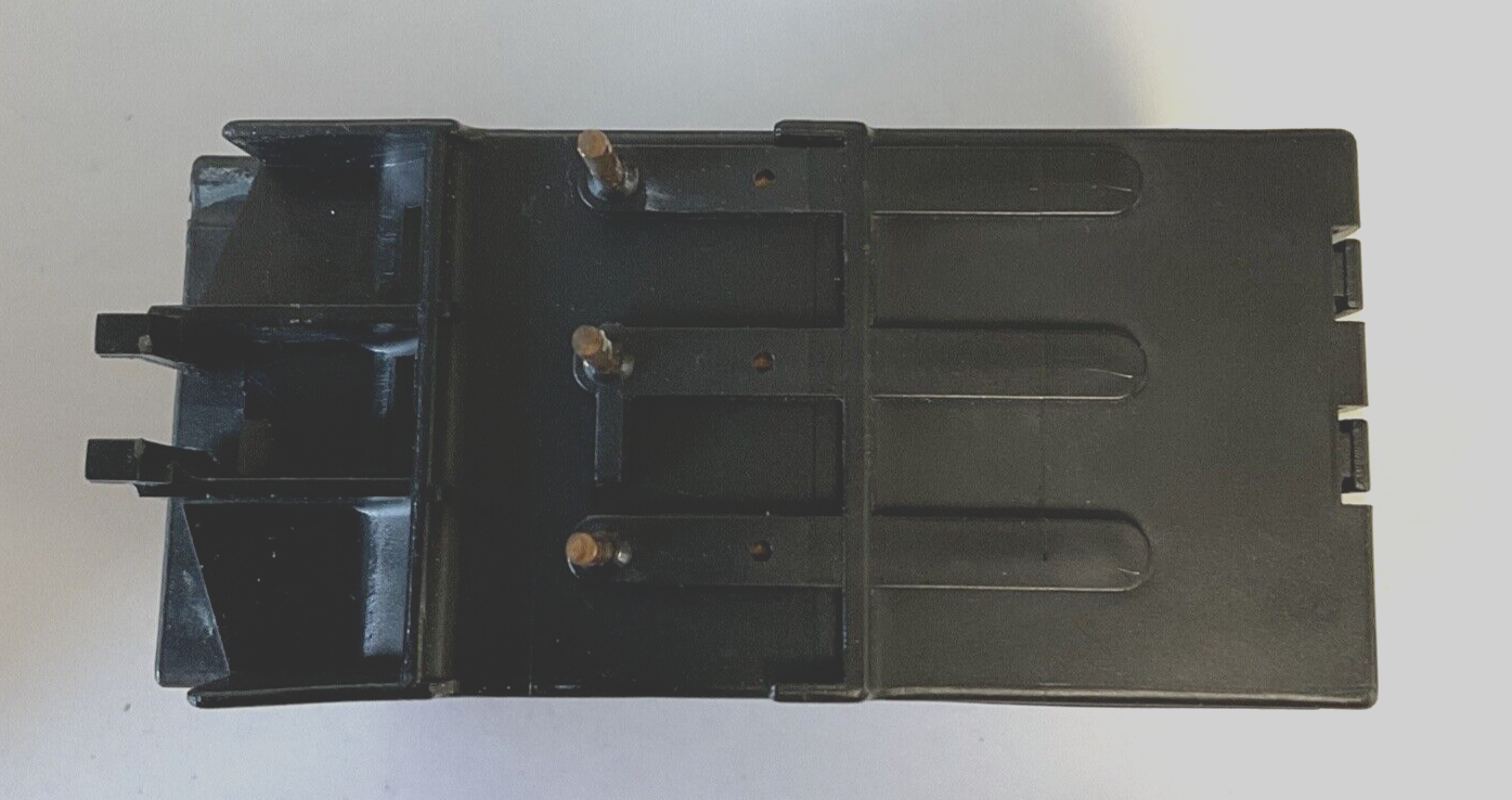 SIEMENS 3RT1026-1B..0 CONTACTOR 35A 600VAC 50/60HZ