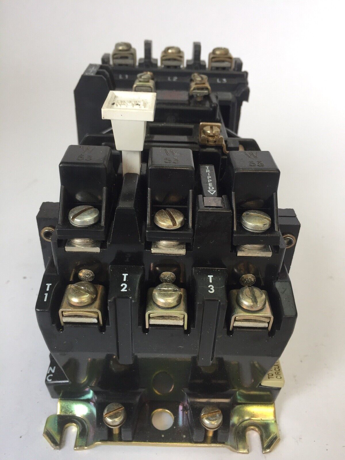 ALLEN BRADLEY 509-B0D SIZE 1 STARTER 600VAC 27AMP 10HP W53 HEATERS 120V COIL
