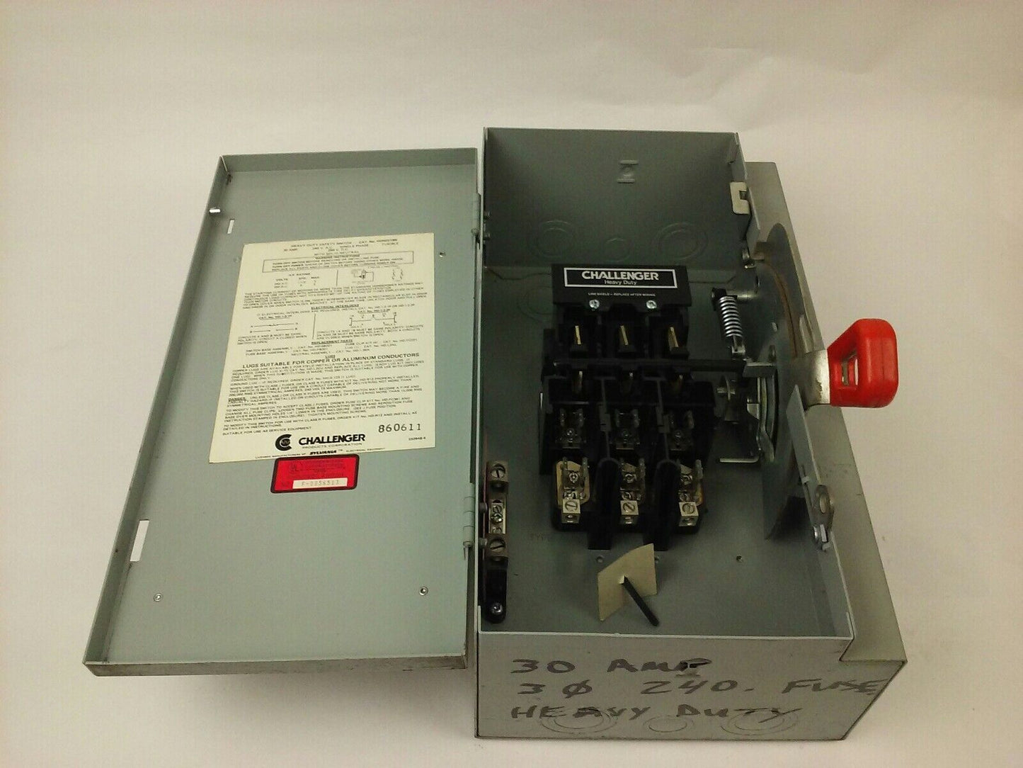 CHALLENGER HDN221SN SAFETY SWITCH, NEMA 1 INDOOR, 30A, 240V, FUSIBLE, NEW