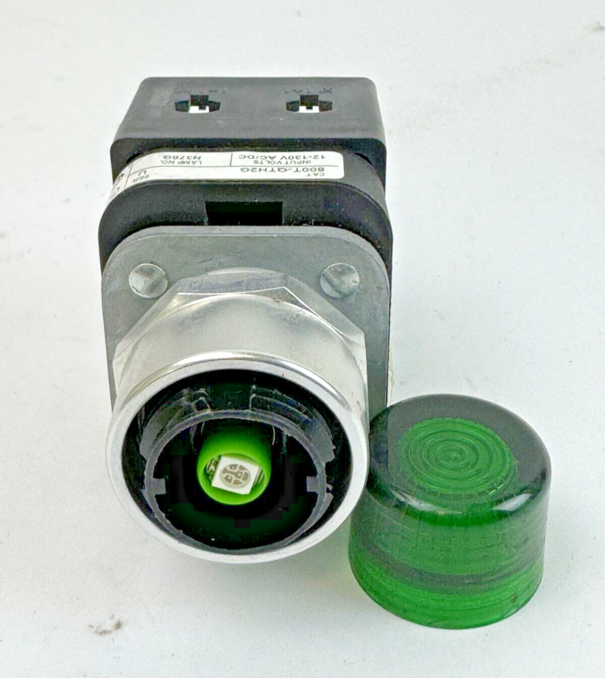 ALLEN-BRADLEY - 800T-QTH2G SER. U - GREEN ILLUMINATED PUSH BUTTON W/ BLOCK
