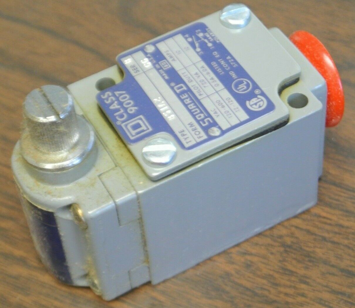 SQUARE D 9007 B51A2, Ser. B HEAVY DUTY LIMIT SWITCH / NEW SURPLUS