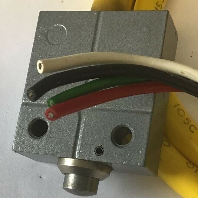 MICRO SWITCH 914CEI-3 LIMIT SWITCH 250VAC 5A