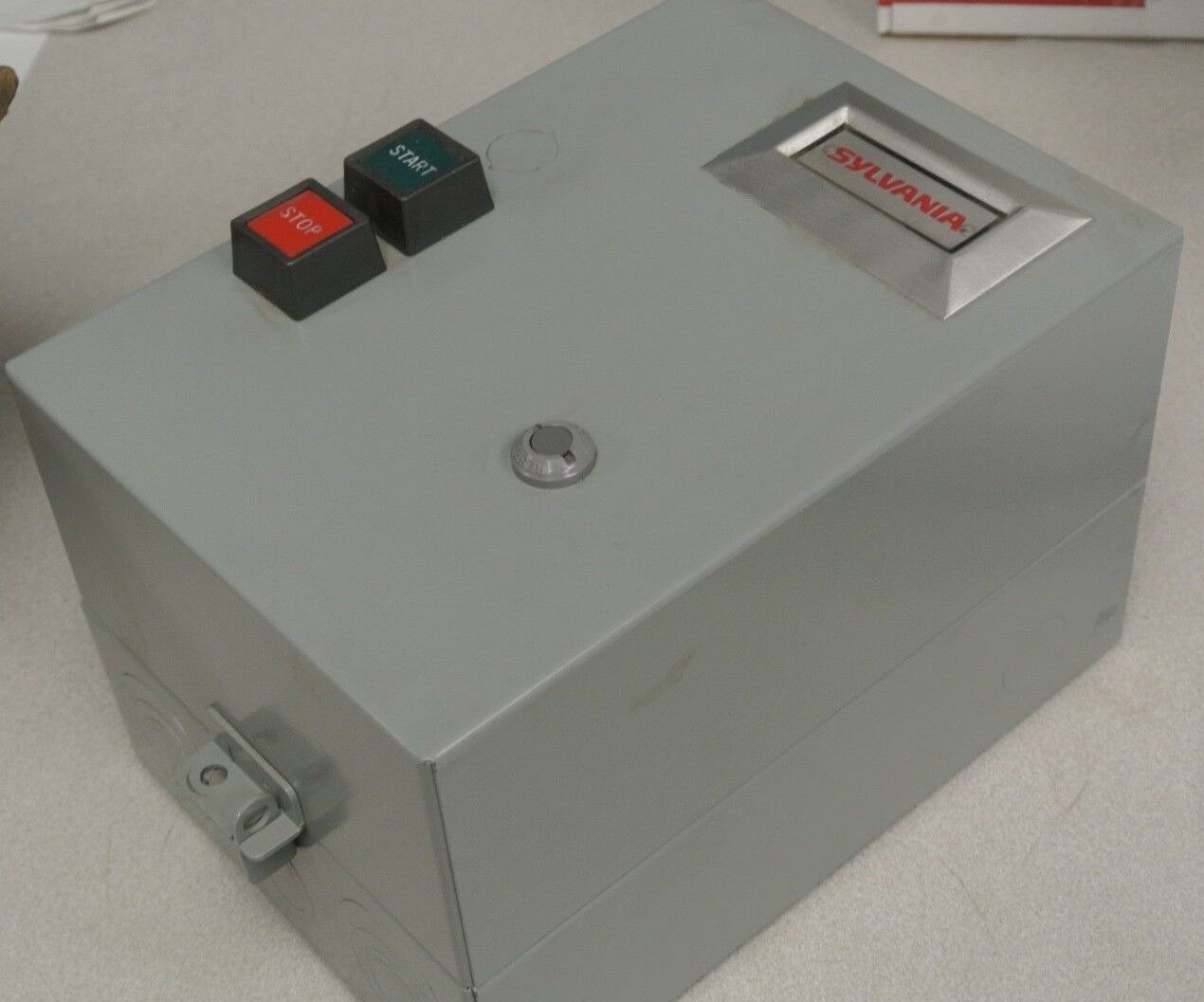 SYLVANIA / JOSLYN CLARK T13AA3A-26 AC MAGNETIC STARTER / 220-240V COIL / NEW