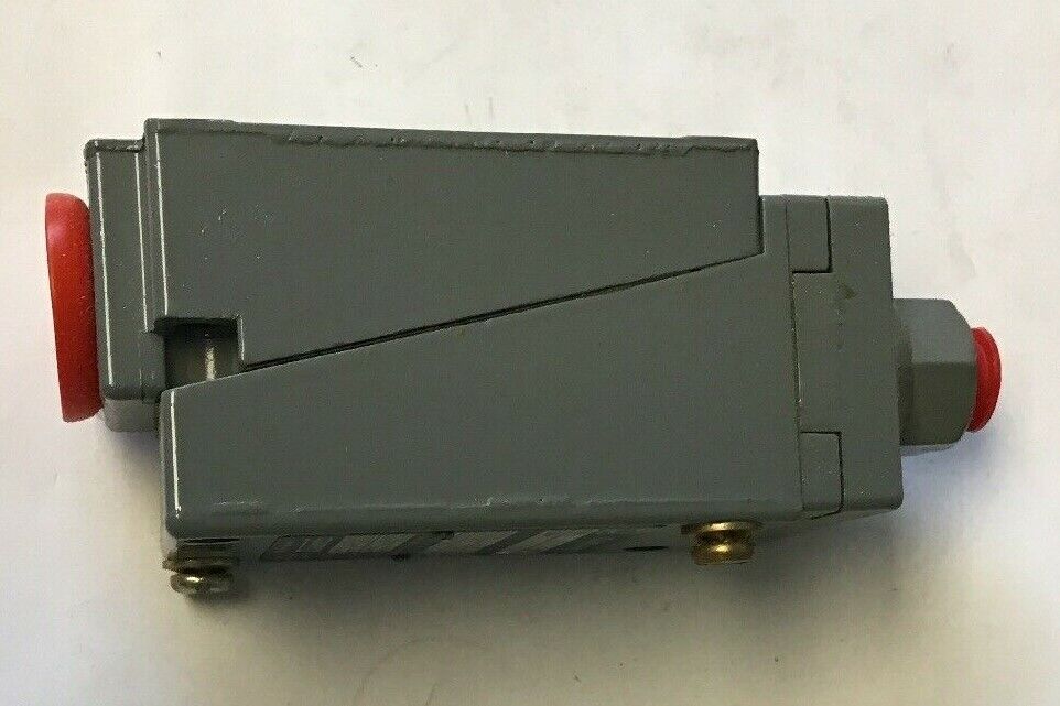 SQUARE D 9007 B62P LIMIT SWITCH SER. B
