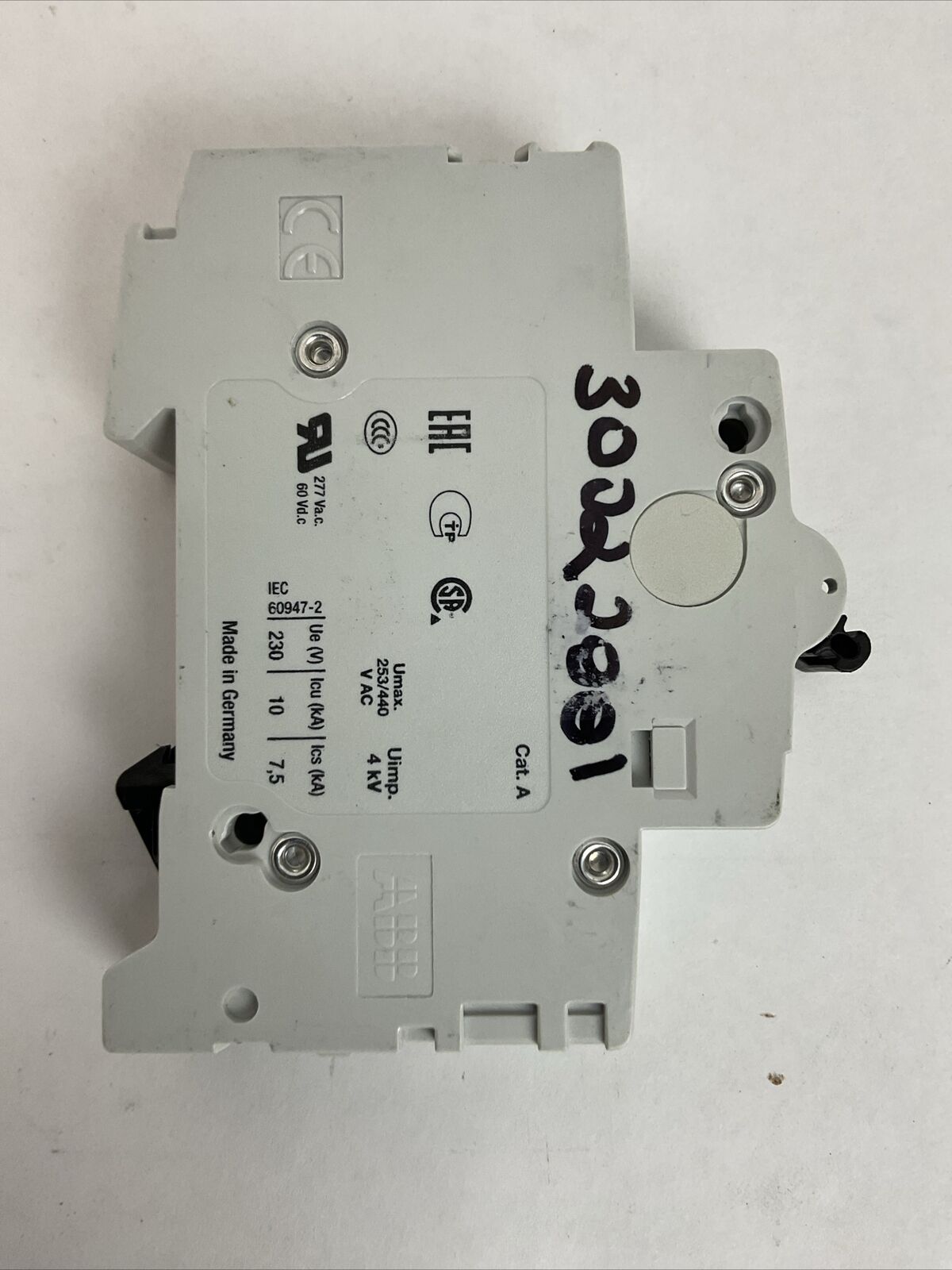 ABB S 201 K 2 A CIRCUIT BREAKER 2AMP 230VAC 1POLE 2CDS251001R0277 (LOT OF 4)